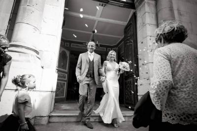 Mariage sortie de l'église à Saint Tropez
