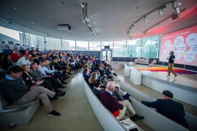 Discours d'un dirigeant sur un séminaire