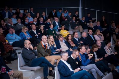 Gradins lors d'un discours d'entreprise